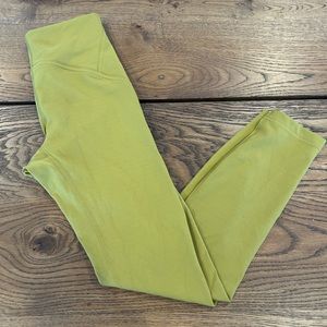 Lululemon high rise cropped tights - size 4